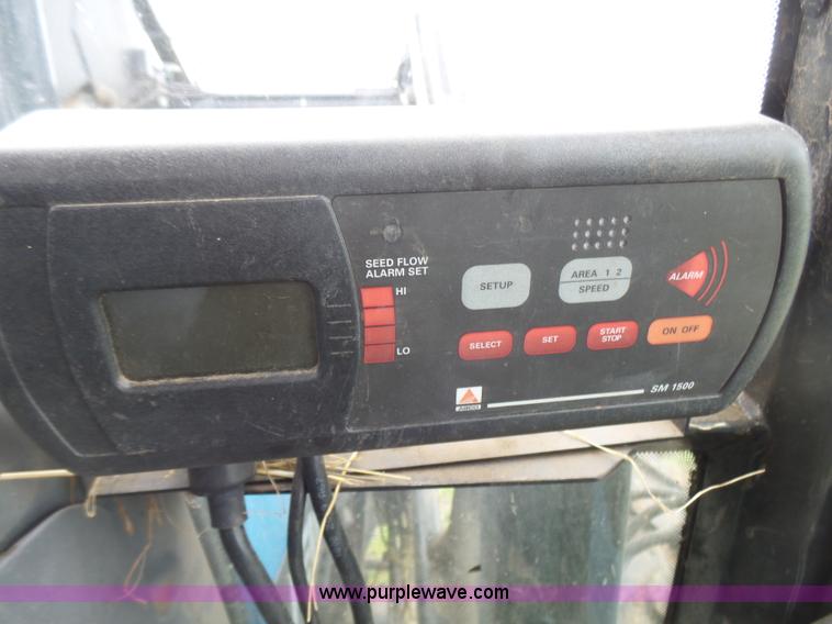 image for item L5484 2004 AGCO White 8706 no-till planter