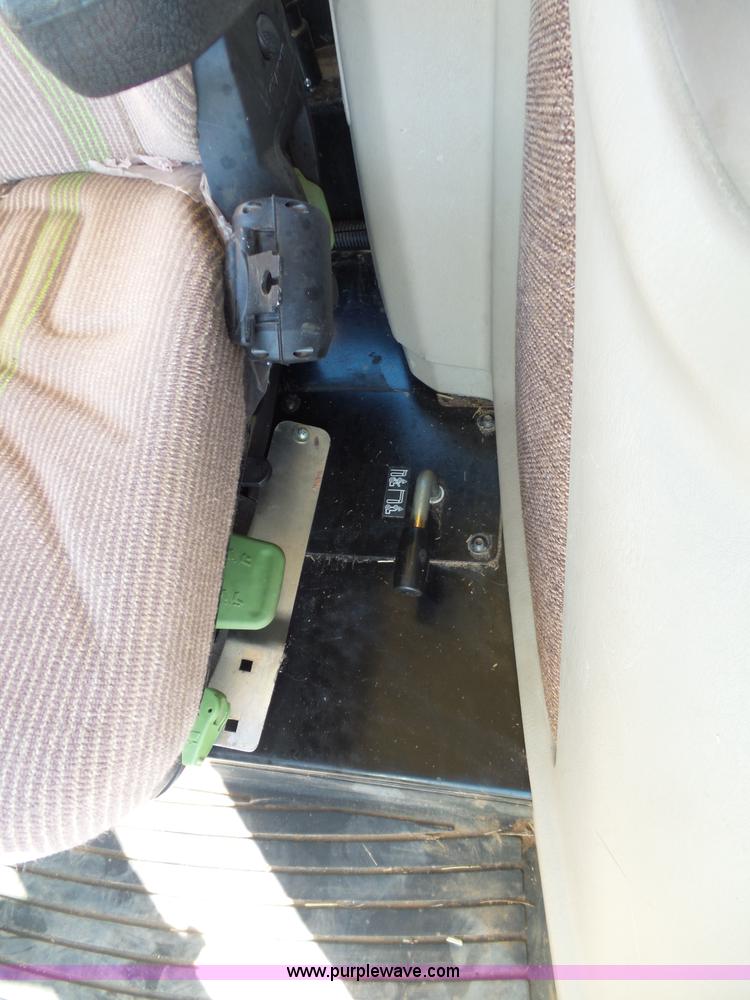 image for item L5787 2013 John Deere 6140D MFWD tractor