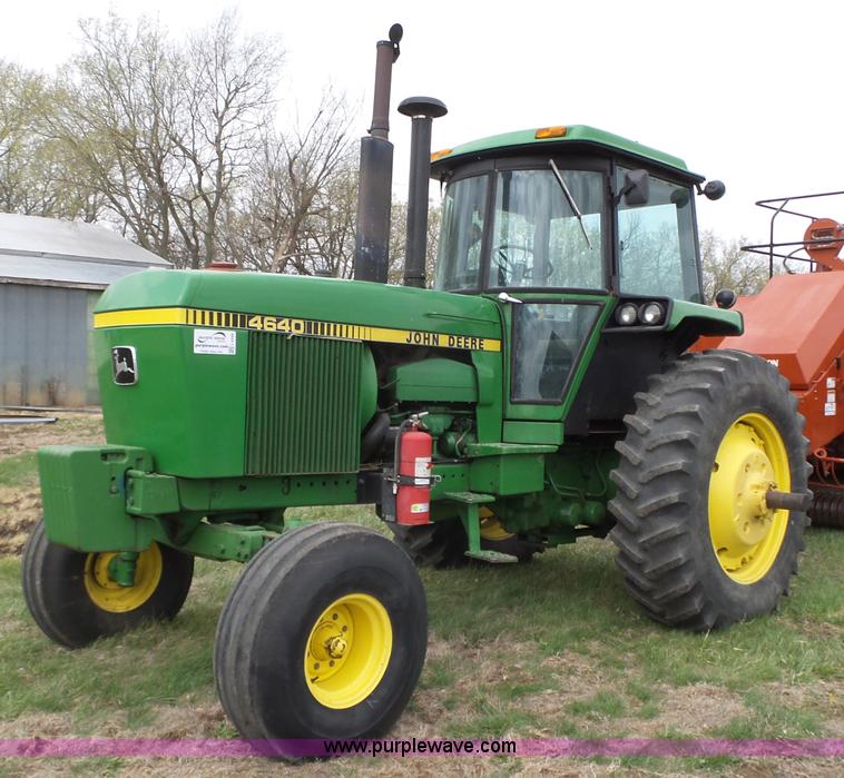 image for item L6289 1978 John Deere 4640 tractor
