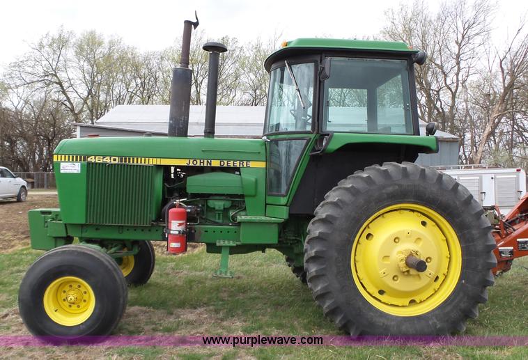 image for item L6289 1978 John Deere 4640 tractor