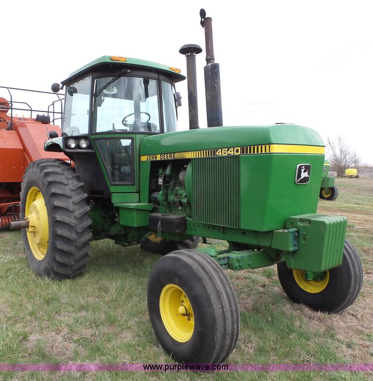 image for item L6289 1978 John Deere 4640 tractor