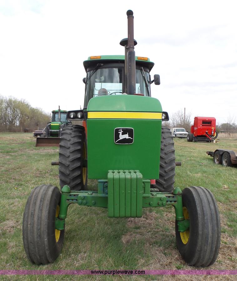 image for item L6289 1978 John Deere 4640 tractor