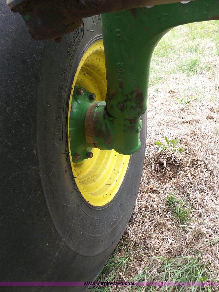 image for item L6289 1978 John Deere 4640 tractor