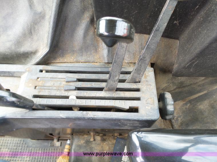 image for item L6289 1978 John Deere 4640 tractor