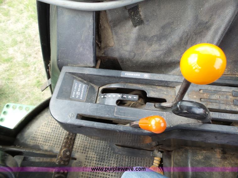 image for item L6289 1978 John Deere 4640 tractor