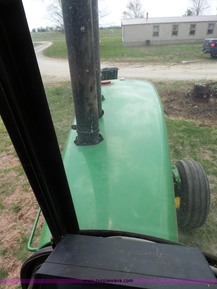 image for item L6289 1978 John Deere 4640 tractor