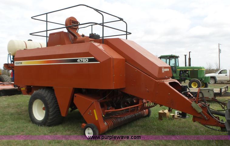 image for item L6290 2002 Hesston 4760 square baler