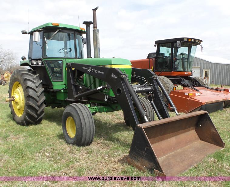 image for item L6291 1978 John Deere 4440 tractor