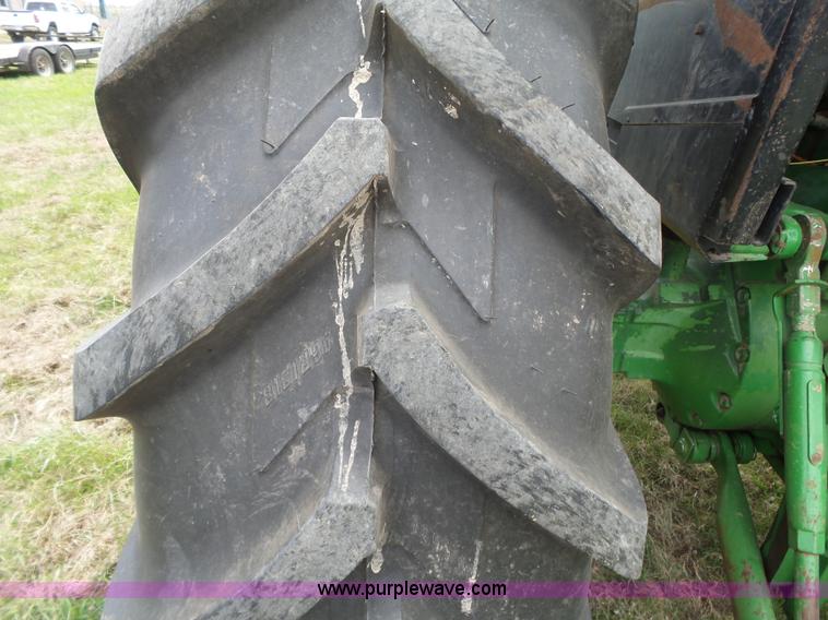 image for item L6291 1978 John Deere 4440 tractor