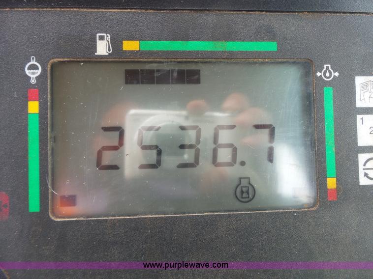 image for item L6292 2003 Hesston 8550S windrower