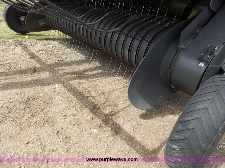 image for item L6293 2013 Massey-Ferguson Hesston 2846A round baler