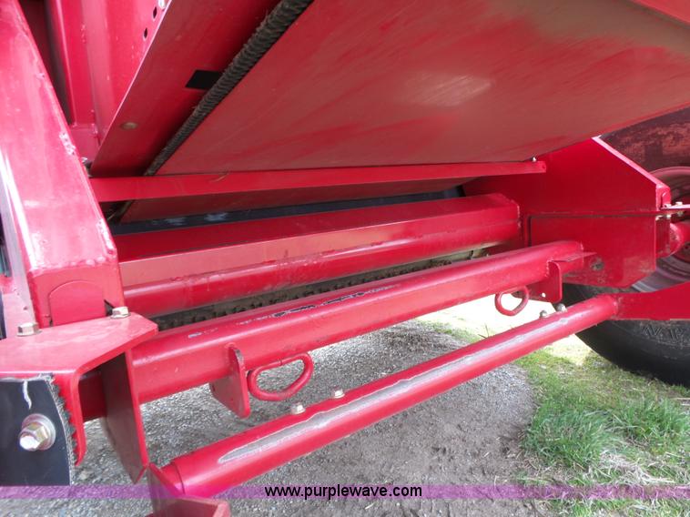 image for item L6293 2013 Massey-Ferguson Hesston 2846A round baler