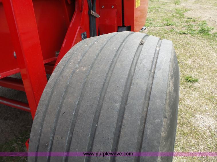 image for item L6293 2013 Massey-Ferguson Hesston 2846A round baler