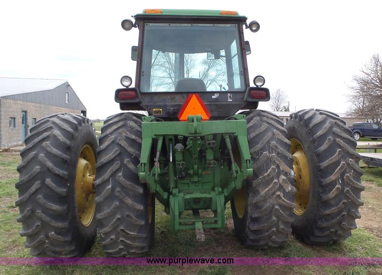image for item L6294 1978 John Deere 4640 tractor
