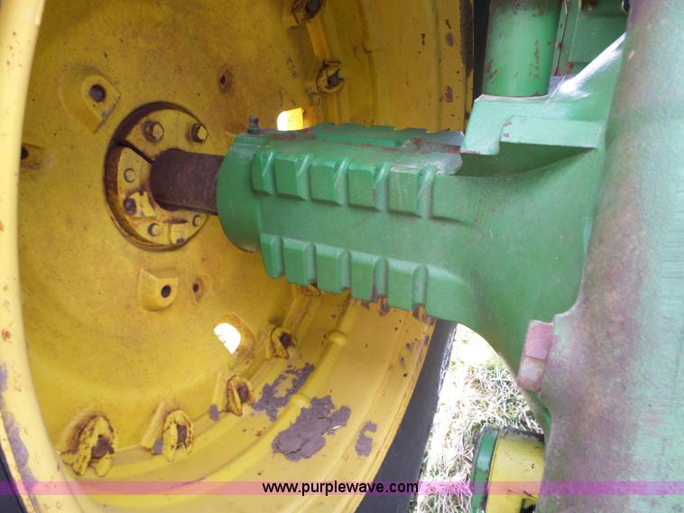 image for item L6294 1978 John Deere 4640 tractor