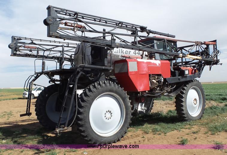 image for item L6528 Walker 44 self-propelled sprayer