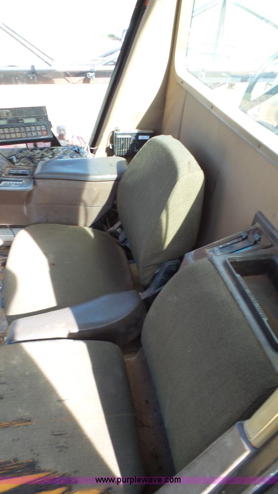 image for item L6528 Walker 44 self-propelled sprayer