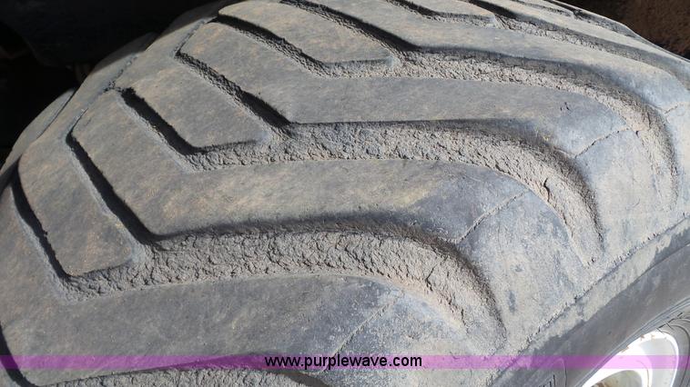 image for item L6529 1996 International 2554 Loral Magnum Air Max V applicator truck