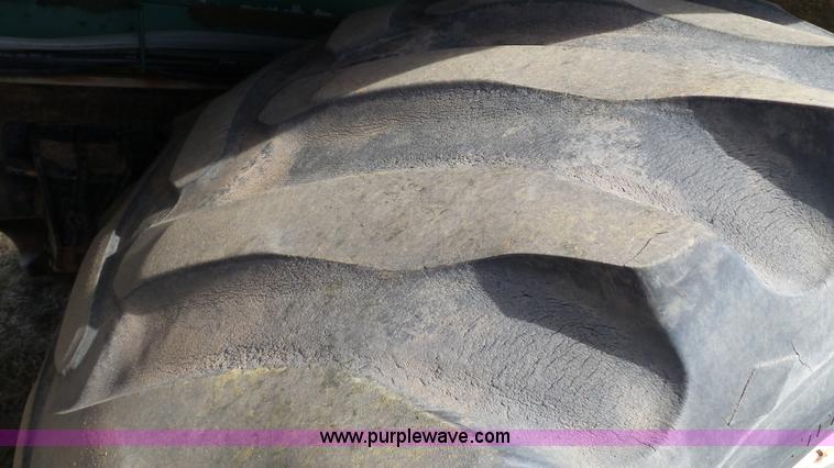 image for item L6529 1996 International 2554 Loral Magnum Air Max V applicator truck