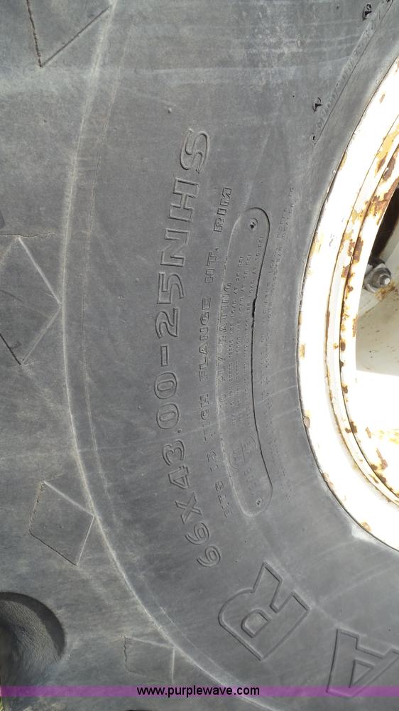 image for item L6529 1996 International 2554 Loral Magnum Air Max V applicator truck