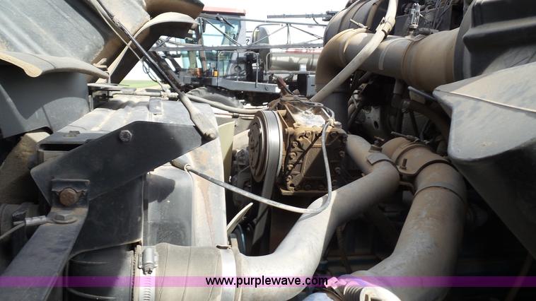 image for item L6529 1996 International 2554 Loral Magnum Air Max V applicator truck