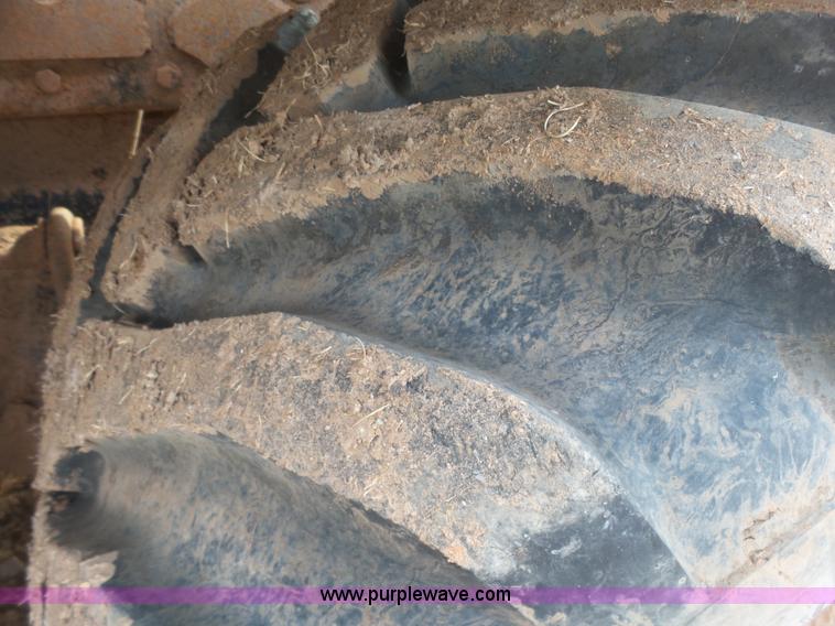 image for item L7264 1986 Mack R688ST manure spreader truck