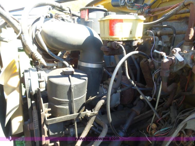 image for item L7417 1990 Ford F800 dump truck