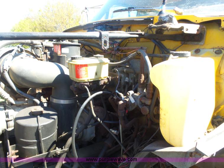 image for item L7417 1990 Ford F800 dump truck