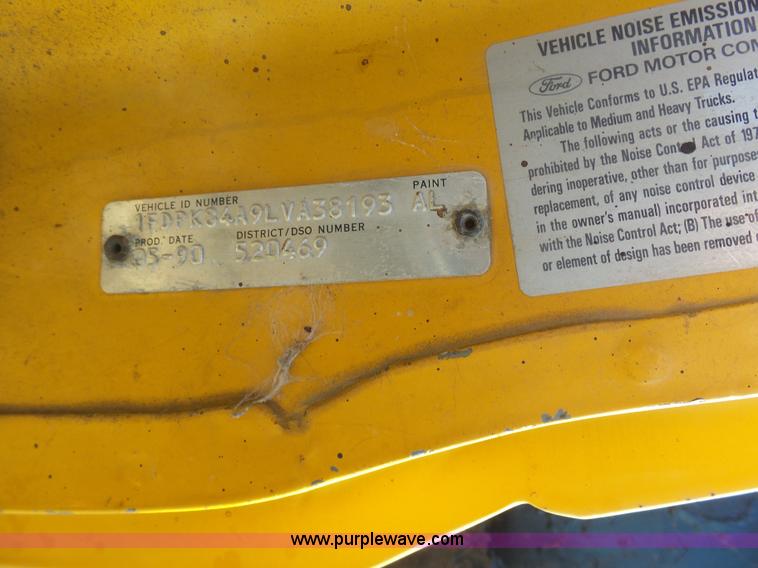 image for item L7417 1990 Ford F800 dump truck