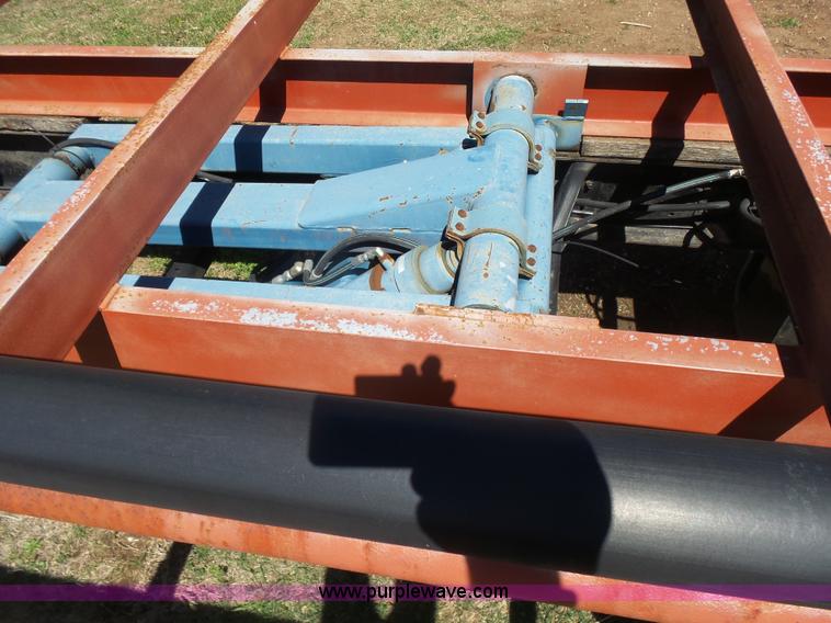 image for item L7424 1985 International S1900 Hay-Limo truck