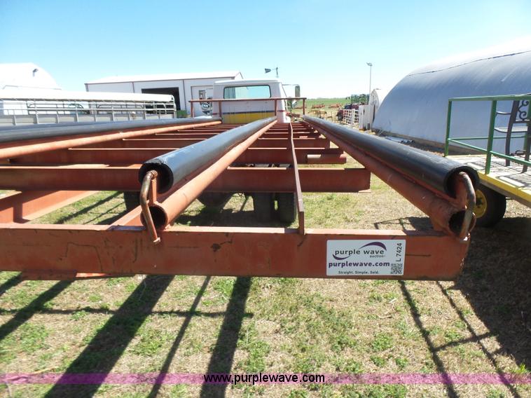 image for item L7424 1985 International S1900 Hay-Limo truck