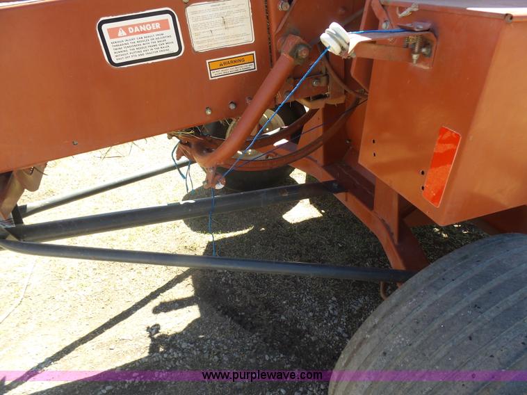 image for item L7425 Hesston 4590 inline small square baler