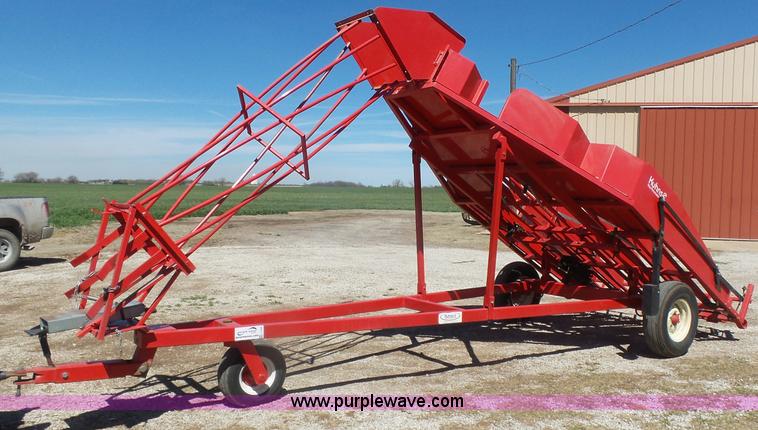 image for item L7426 Kuhn hay accumulator
