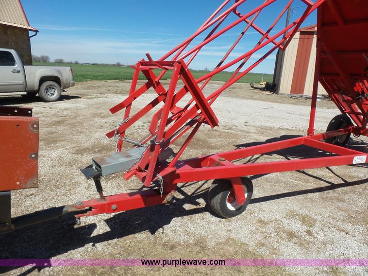 image for item L7426 Kuhn hay accumulator