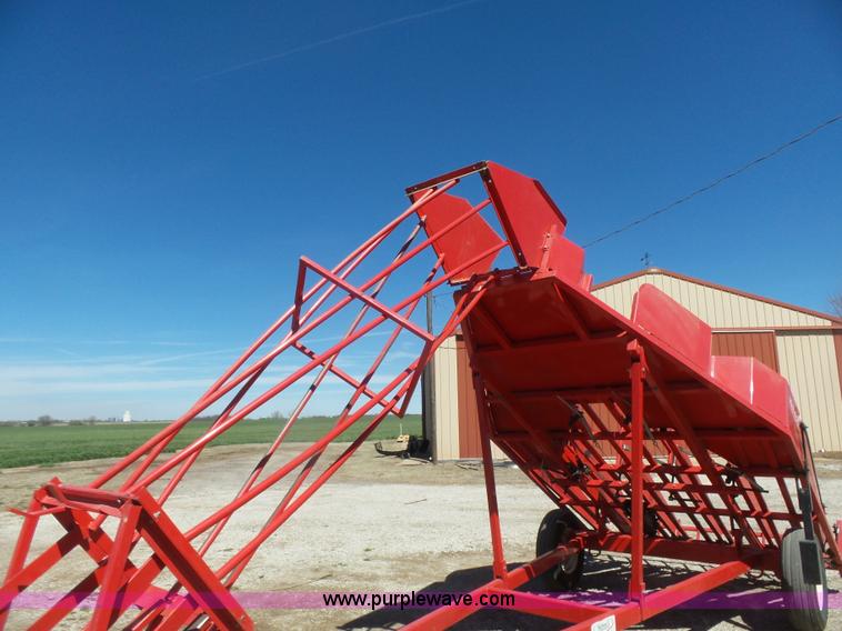 image for item L7426 Kuhn hay accumulator