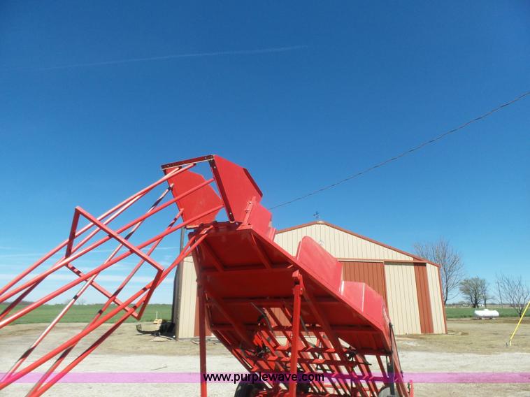 image for item L7426 Kuhn hay accumulator