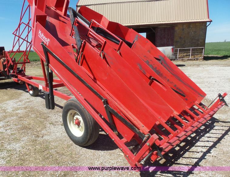 image for item L7426 Kuhn hay accumulator
