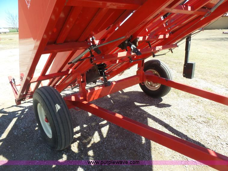 image for item L7426 Kuhn hay accumulator