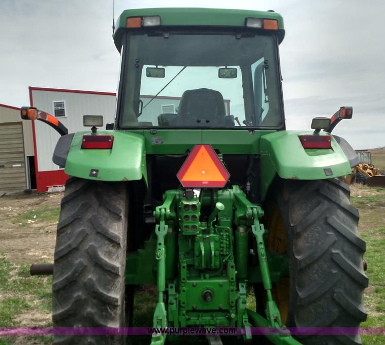 image for item L7451 2003 John Deere 7810 MFWD tractor