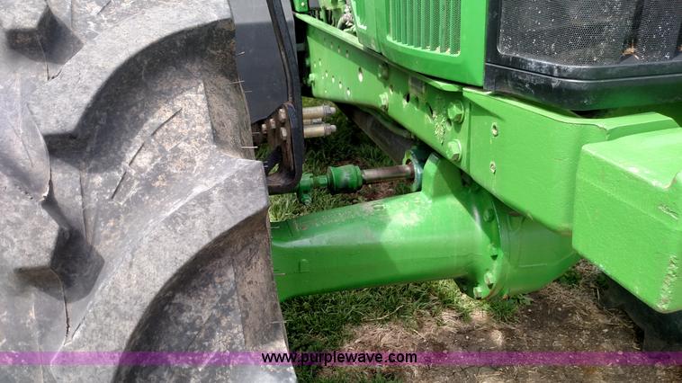 image for item L7451 2003 John Deere 7810 MFWD tractor