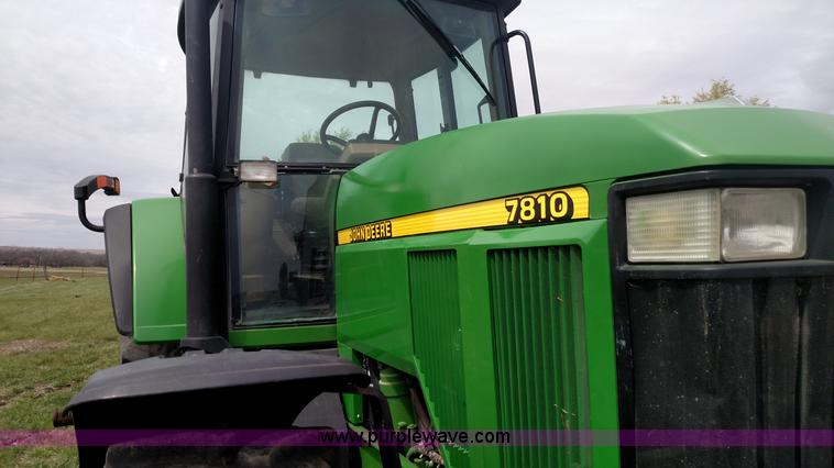 image for item L7451 2003 John Deere 7810 MFWD tractor
