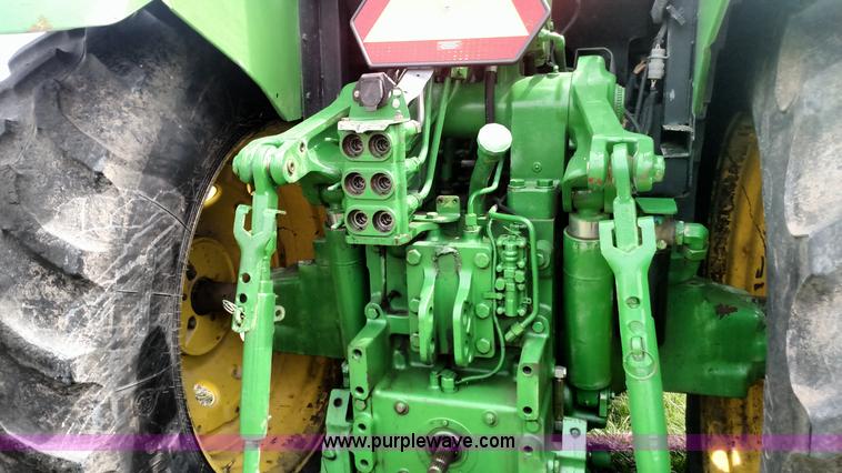 image for item L7451 2003 John Deere 7810 MFWD tractor