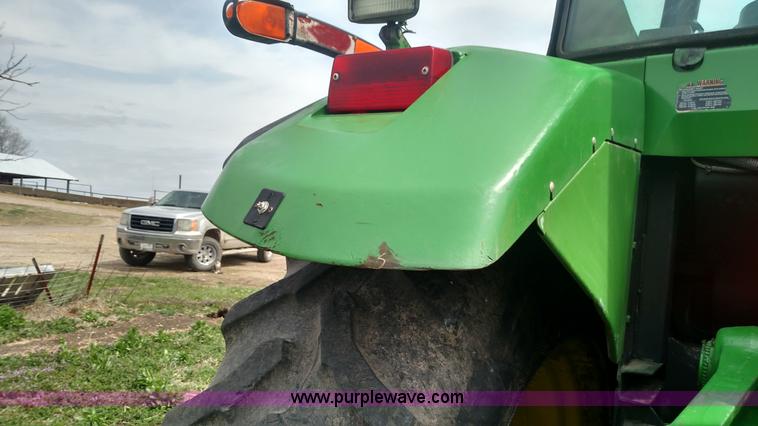 image for item L7451 2003 John Deere 7810 MFWD tractor