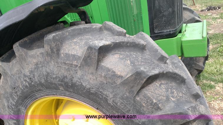 image for item L7451 2003 John Deere 7810 MFWD tractor