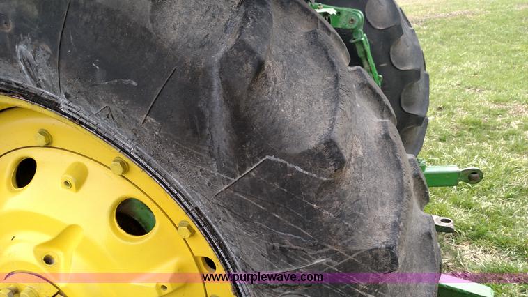 image for item L7451 2003 John Deere 7810 MFWD tractor