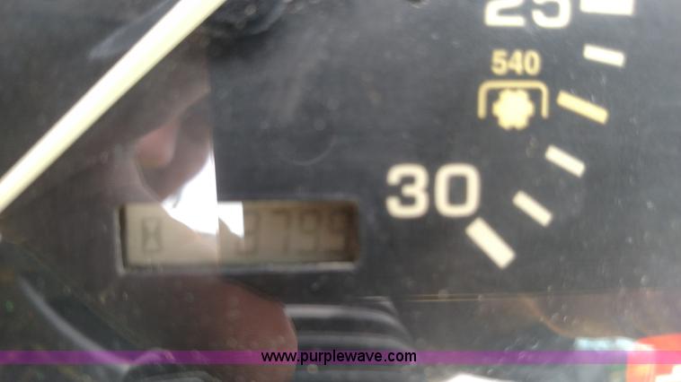 image for item L7453 1999 John Deere 4200 MFWD compact utility tractor