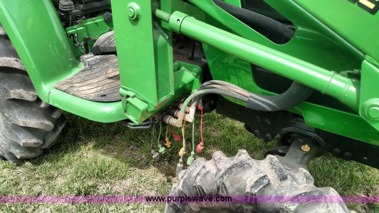 image for item L7453 1999 John Deere 4200 MFWD compact utility tractor