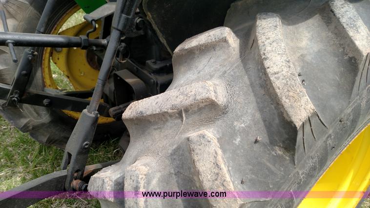 image for item L7453 1999 John Deere 4200 MFWD compact utility tractor