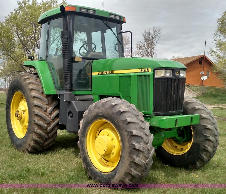 image for item L7454 1998 John Deere 7610 tractor