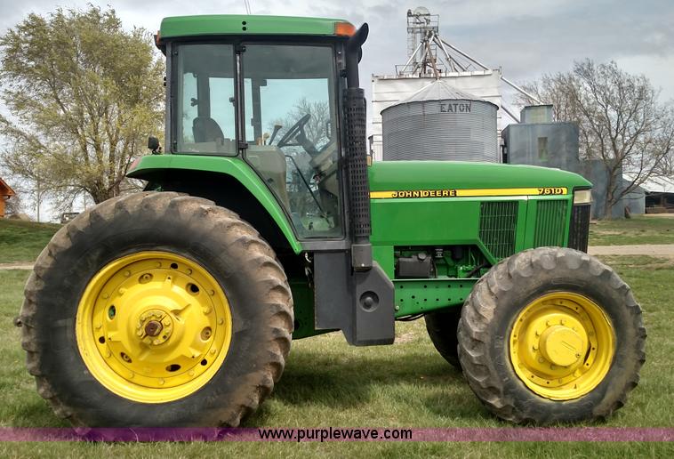 image for item L7454 1998 John Deere 7610 tractor
